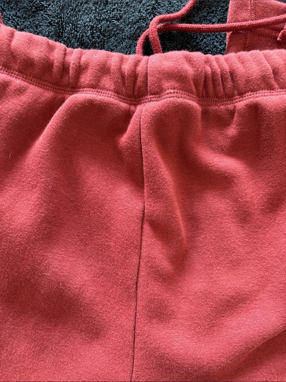 SKIMS Wide-Leg Sweatpants in Burgandy. Cotton Fleece - Picture 8 of 8